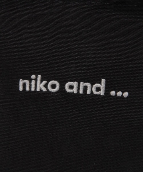 niko and...（ニコアンド）の「オリジナルニコロゴ刺繍ショルダーバッグ【ニコロゴトート】（ショルダーバッグ・レディース・ブラック/オフホワイト/セージグリーン/ベージュ/グリーン・0）」の22枚目の写真
