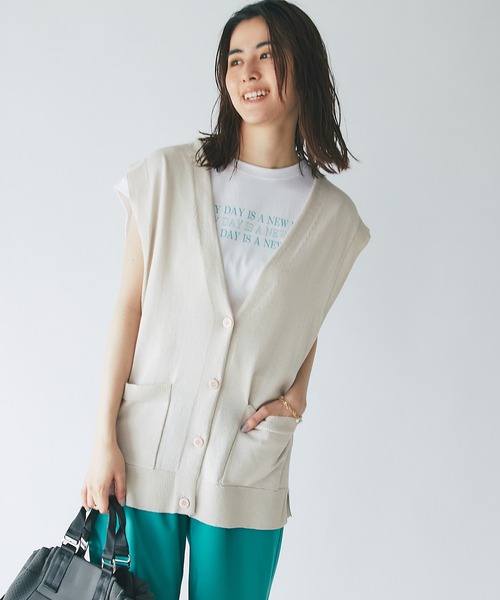 un dix cors（アンディコール）の「レイヤードで上級者　深Vネックニットベスト（ベスト・レディース・ライトベージュ/モカ/チャコール・FREE）」の9枚目の写真