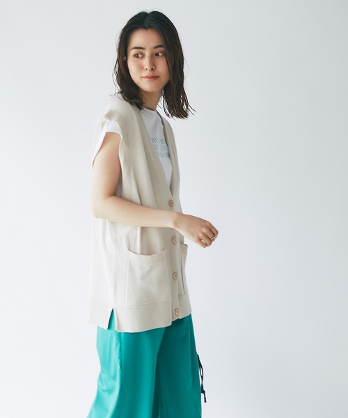 un dix cors（アンディコール）の「レイヤードで上級者　深Vネックニットベスト（ベスト・レディース・ライトベージュ/モカ/チャコール・FREE）」の5枚目の写真