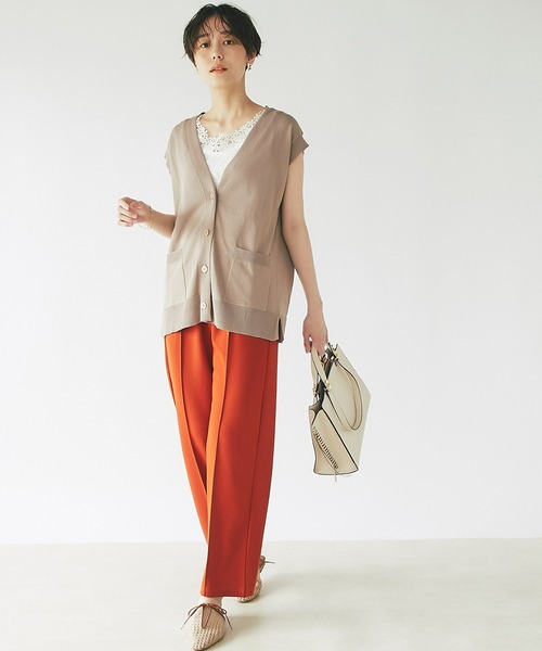 un dix cors（アンディコール）の「レイヤードで上級者　深Vネックニットベスト（ベスト・レディース・ライトベージュ/モカ/チャコール・FREE）」の12枚目の写真