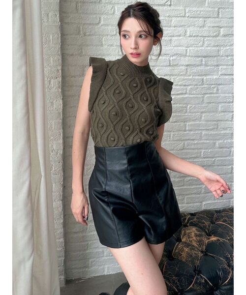 RESEXXY(リゼクシー)の「ラッフルケーブルニットトップス(ニット/セーター・レディース・アイボリー/ブラック/マスタード/グリーン・FREE)」の11枚目の写真