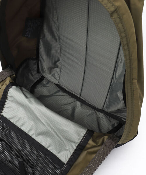 GREGORY(グレゴリー)の「【GREGORY/グレゴリー】FINEDAY MERROW 軽量 ナイロンデイパック(バックパック/リュック・メンズ・ブラック/オリーブ・FREE)」の20枚目の写真
