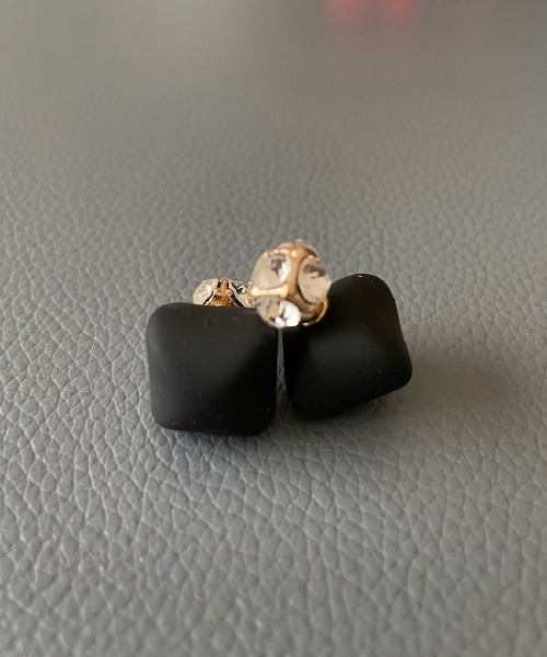 Ritomo De Ricco(リトモ・デ・リコ)の「SALE カラフルキューブピアス(ピアス(両耳用)・レディース・C/D/E/F/A/B・FREE/SMALL)」の3枚目の写真