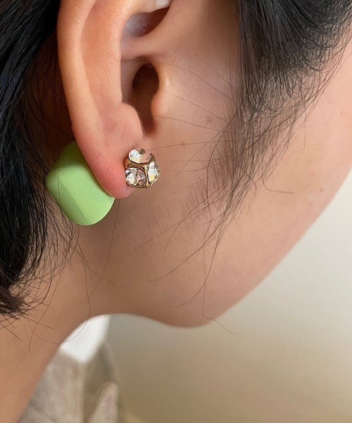 Ritomo De Ricco(リトモ・デ・リコ)の「SALE カラフルキューブピアス(ピアス(両耳用)・レディース・C/D/E/F/A/B・FREE/SMALL)」の1枚目の写真