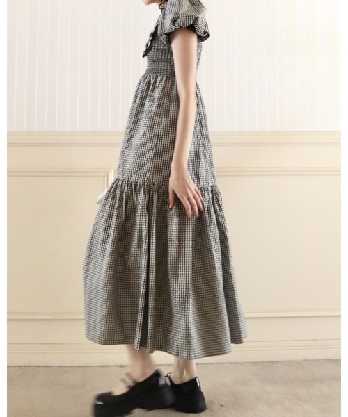 epine（エピヌ）の「lace collar gather tiered onepiece