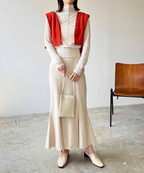 LIAN（リアン）の「シアーハイネックトップス（Tシャツ/カットソー・レディース・ブラウン/ブラック/アイボリー/グリーン/オレンジ/パープル/スカイブルー・FREE）」の12枚目の写真