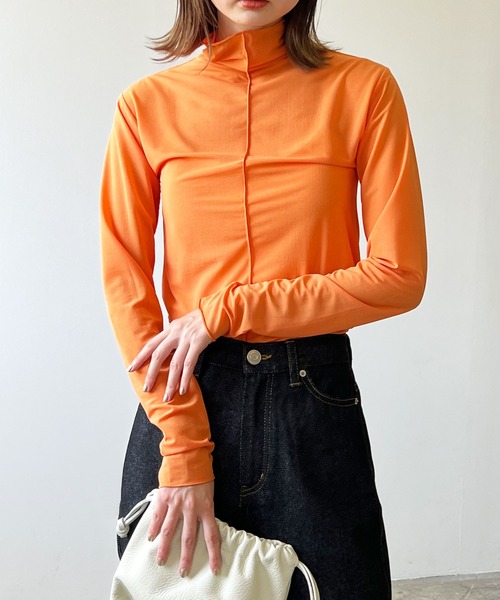 LIAN（リアン）の「シアーハイネックトップス（Tシャツ/カットソー・レディース・ブラウン/ブラック/アイボリー/グリーン/オレンジ/パープル/スカイブルー・FREE）」の20枚目の写真