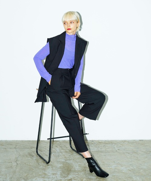 LIAN（リアン）の「シアーハイネックトップス（Tシャツ/カットソー・レディース・ブラウン/ブラック/アイボリー/グリーン/オレンジ/パープル/スカイブルー・FREE）」の9枚目の写真