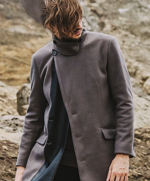 NO ID.（ノーアイディ）の「シンセティックレザー切替チェスター