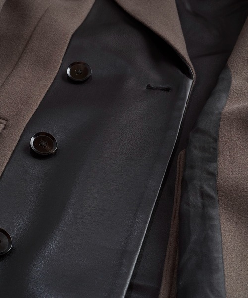 NO ID.(ノーアイディ)の「シンセティックレザー切替チェスターコート(チェスターコート・メンズ・ネイビー/ブラック/グレー・1/2)」の22枚目の写真