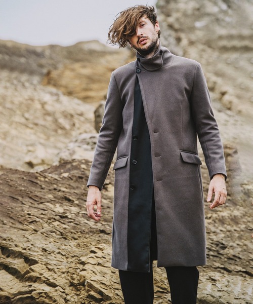 NO ID.(ノーアイディ)の「シンセティックレザー切替チェスターコート(チェスターコート・メンズ・ネイビー/ブラック/グレー・1/2)」の9枚目の写真