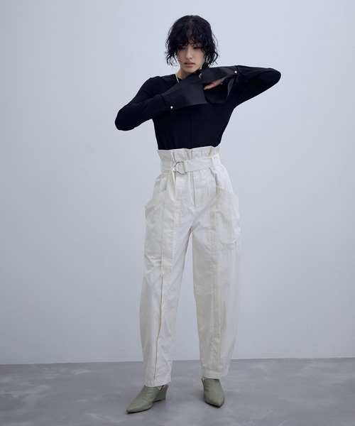 ADAM ET ROPE'（アダムエロペ）の「カフス付きリブプルオーバー（Tシャツ/カットソー・レディース・ホワイト/ブラック・FREE）」の22枚目の写真