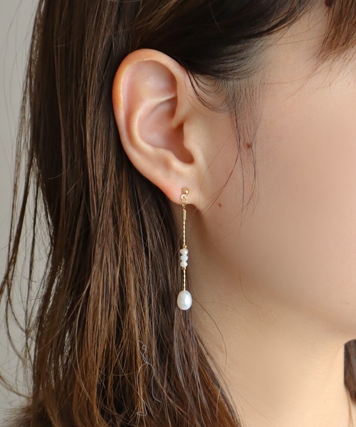 Isn't She?(イズントシー)の「パールモチーフピアス(ピアス(両耳用)・レディース・ゴールド系/ゴールド系その他/ゴールド・FREE)」の8枚目の写真