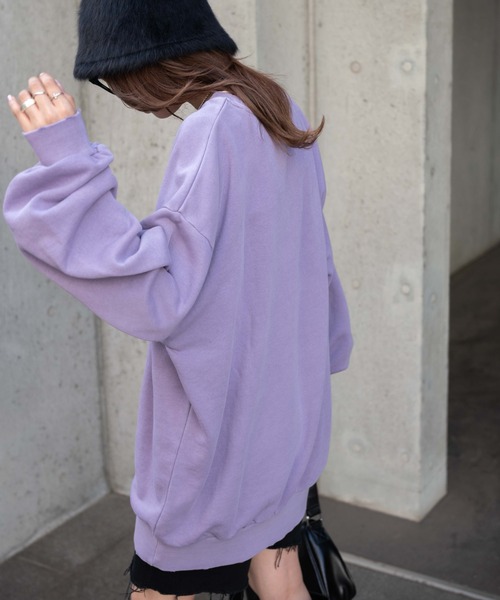 WEGO(ウィゴー)の「WEGO/ロゴ刺繍ピグメントBIGプルオーバー(スウェット・レディース・ライトパープル/スミクロ・FREE)」の15枚目の写真