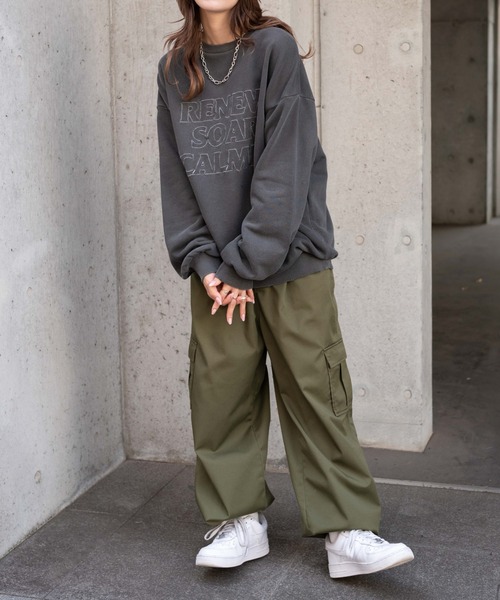 WEGO(ウィゴー)の「WEGO/ロゴ刺繍ピグメントBIGプルオーバー(スウェット・レディース・ライトパープル/スミクロ・FREE)」の11枚目の写真