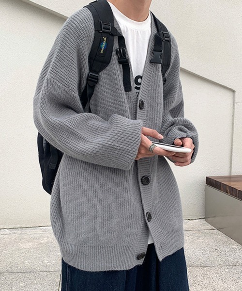 NOWLE（ノウル）の「【NOWLE】シンプルライン柄 Vネック ニット カーディガン（カーディガン/ボレロ・メンズ・ネイビー/グレー/ブラック/ブルー・MEDIUM/LARGE/X-LARGE/XX-LARGE）」の5枚目の写真