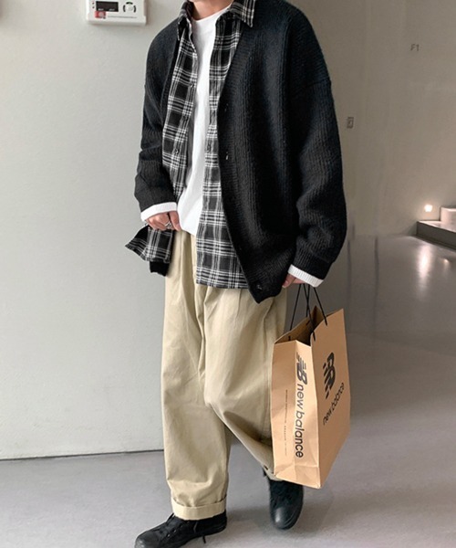 NOWLE（ノウル）の「【NOWLE】シンプルライン柄 Vネック ニット カーディガン（カーディガン/ボレロ・メンズ・ネイビー/グレー/ブラック/ブルー・MEDIUM/LARGE/X-LARGE/XX-LARGE）」の7枚目の写真