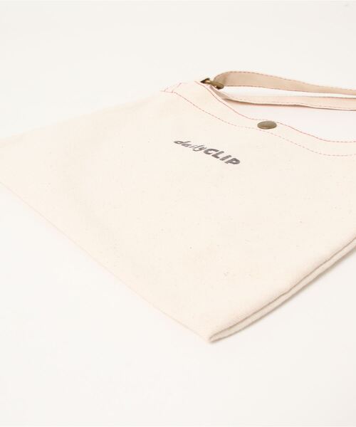 studio CLIP（スタディオクリップ）の「【daily CLIP】キャンバスロゴサコッシュバッグ（ボディバッグ/ウエストポーチ・レディース・ナチュラル・FREE）」の3枚目の写真