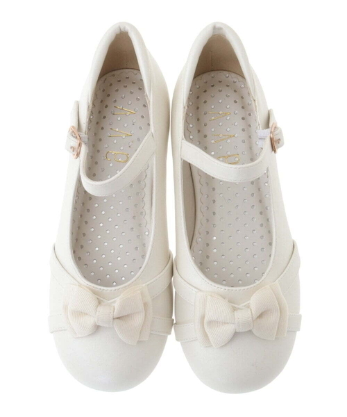a.v.v（アーヴェヴェ）の「[KIDS]リボンバレエシューズ[WEB限定サイズ]（パンプス・キッズ・アイボリー/ブラック・195/20/19/18/185）」の17枚目の写真