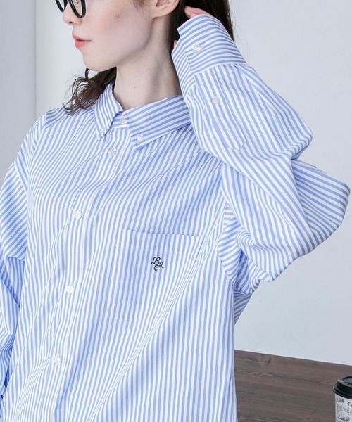 BONLECILL(ボンルシール)の「ビッグシルエット アソートワンポイント刺繍ボタンダウンシャツ(シャツ/ブラウス・レディース・ブルー系/オレンジ/ベージュ系/カーキ/ライトグリーン系/ネイビー系/ブルー/オフホワイト/ネイビー系2/ブラック系・FREE)」の19枚目の写真