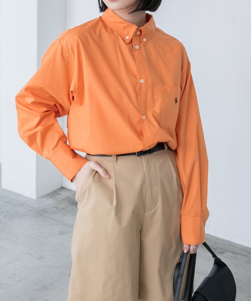BONLECILL(ボンルシール)の「ビッグシルエット アソートワンポイント刺繍ボタンダウンシャツ(シャツ/ブラウス・レディース・ブルー系/オレンジ/ベージュ系/カーキ/ライトグリーン系/ネイビー系/ブルー/オフホワイト/ネイビー系2/ブラック系・FREE)」の16枚目の写真