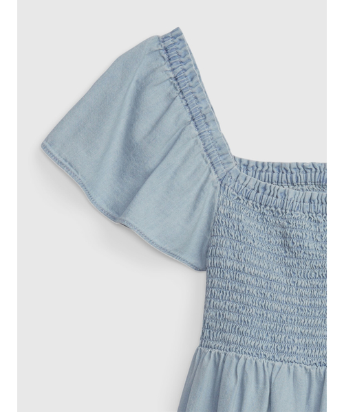 GAP（ギャップ）の「ウォッシュウェル スモッキングギャザー デニムトップス (キッズ)（シャツ/ブラウス・キッズ・ライトインディゴブルー・S/M/L/XL/XXL/XS）」の3枚目の写真