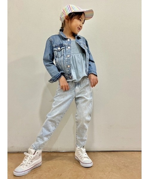 GAP（ギャップ）の「ウォッシュウェル スモッキングギャザー デニムトップス (キッズ)（シャツ/ブラウス・キッズ・ライトインディゴブルー・S/M/L/XL/XXL/XS）」の4枚目の写真