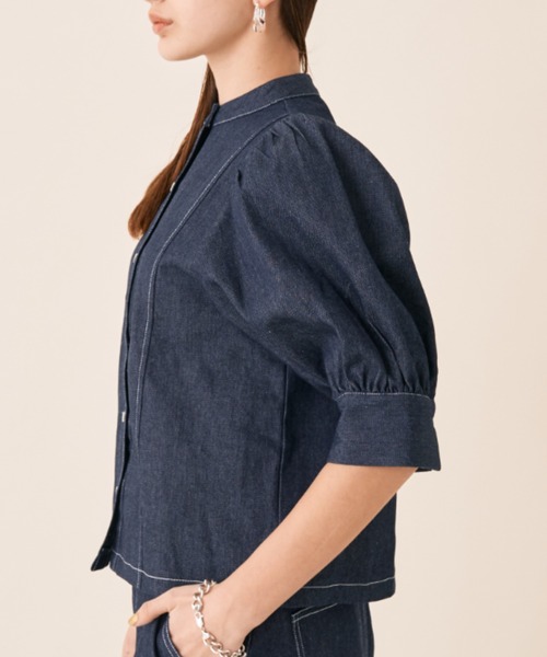 Solace（ソレイス）の「ツイルデニムパワショルブラウス（シャツ/ブラウス・レディース・ホワイト/ネイビー・FREE）」の11枚目の写真