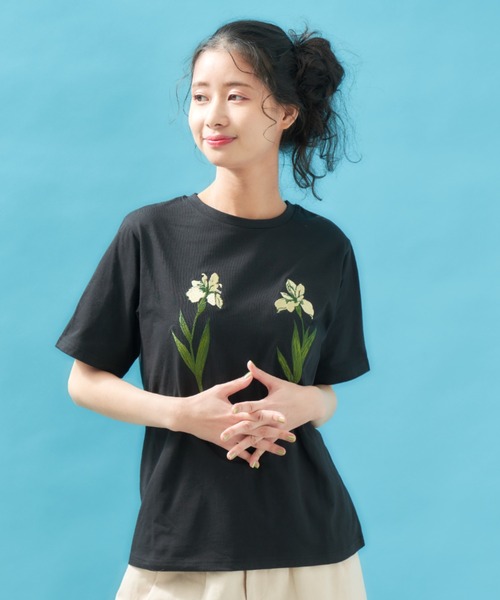 MERLOT(メルロー)の「フラワー刺繍Tシャツ(Tシャツ/カットソー・レディース・ホワイト/ブラック・FREE)」の7枚目の写真