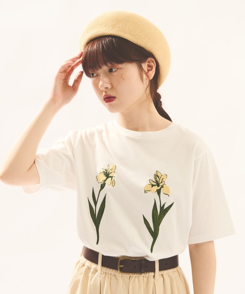 MERLOT(メルロー)の「フラワー刺繍Tシャツ(Tシャツ/カットソー・レディース・ホワイト/ブラック・FREE)」の5枚目の写真