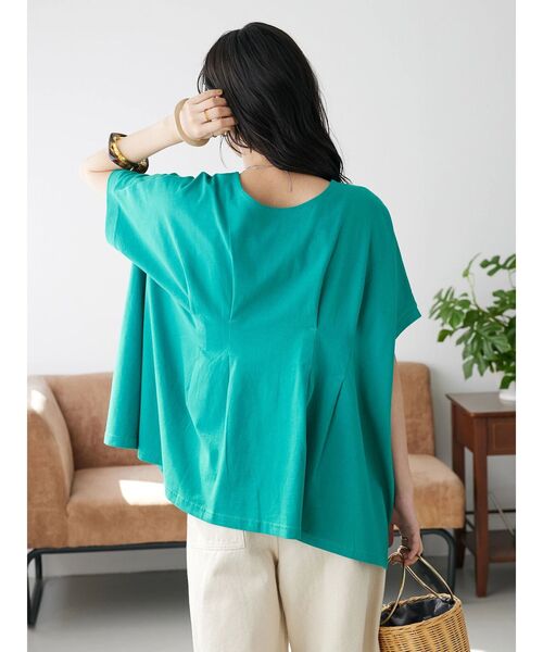 CRAFT STANDARD BOUTIQUE（クラフトスタンダードブティック）の「前後2wayタックプルオーバー（Tシャツ/カットソー・レディース・グレイッシュベージュ/グリーン/ブラック・FREE）」の7枚目の写真