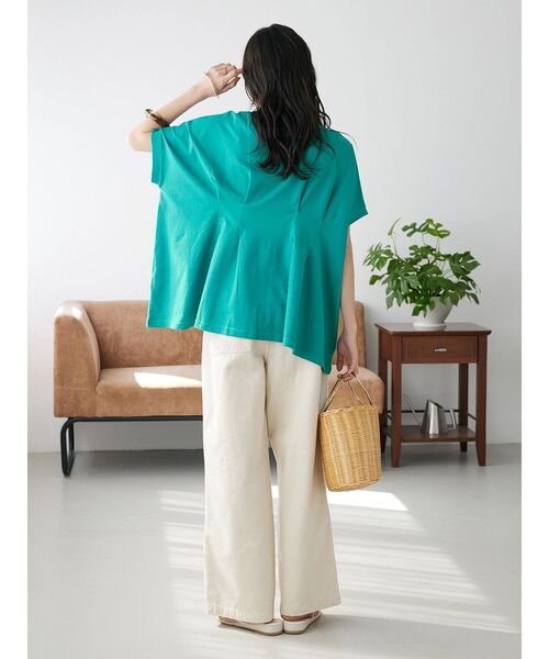 CRAFT STANDARD BOUTIQUE（クラフトスタンダードブティック）の「前後2wayタックプルオーバー（Tシャツ/カットソー・レディース・グレイッシュベージュ/グリーン/ブラック・FREE）」の12枚目の写真