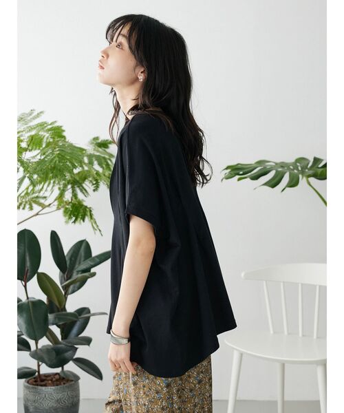 CRAFT STANDARD BOUTIQUE（クラフトスタンダードブティック）の「前後2wayタックプルオーバー（Tシャツ/カットソー・レディース・グレイッシュベージュ/グリーン/ブラック・FREE）」の20枚目の写真