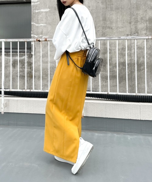 LVEU.(ラブユ.)の「【ZOZOTOWN限定】Enamel round backpack / エナメルラウンドリュック(バックパック/リュック・レディース・ブラック・FREE)」の11枚目の写真