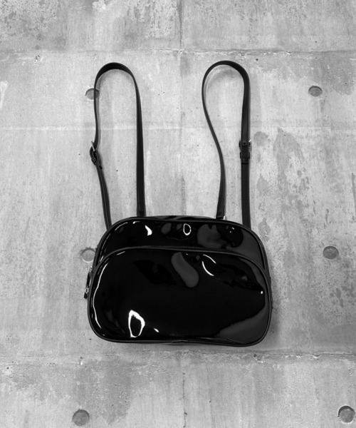 LVEU.(ラブユ.)の「【ZOZOTOWN限定】Enamel round backpack / エナメルラウンドリュック(バックパック/リュック・レディース・ブラック・FREE)」の14枚目の写真