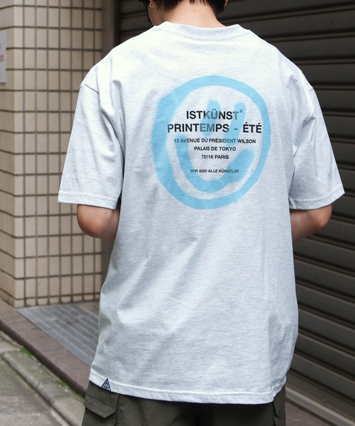 ISTKUNST（イストクンスト）の「【UNISEX】ISTKUNST／ロゴスマイリーT 2904685（Tシャツ/カットソー・メンズ・ライトブルー/ブラック/ホワイト/ピンク/ネイビー/ライトグレー・SMALL/LARGE/MEDIUM）」の3枚目の写真