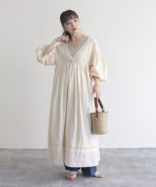 fredy emue（フレディエミュ）の「【fredyemueフレディエミュ】パフスリーブドレス（ワンピース・レディース・アイボリー/ブラック/ブルー・38）」の4枚目の写真