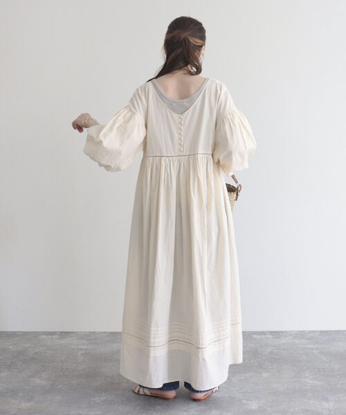 fredy emue（フレディエミュ）の「【fredyemueフレディエミュ】パフスリーブドレス（ワンピース・レディース・アイボリー/ブラック/ブルー・38）」の5枚目の写真