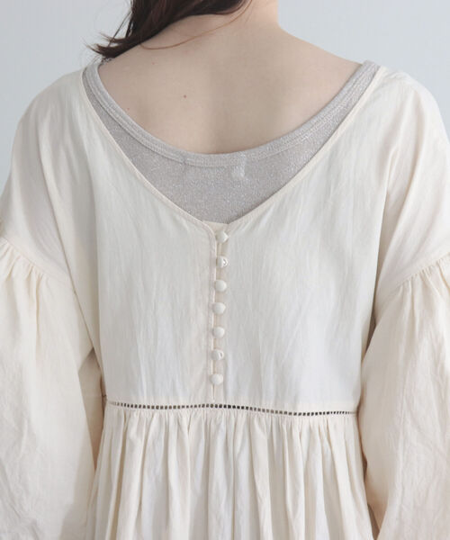 fredy emue（フレディエミュ）の「【fredyemueフレディエミュ】パフスリーブドレス（ワンピース・レディース・アイボリー/ブラック/ブルー・38）」の9枚目の写真