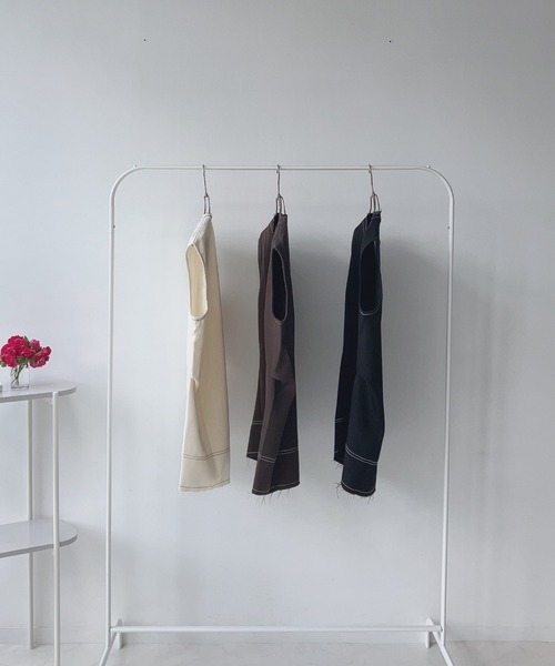 AS KNOW AS plus(アズノゥアズプラス)の「〇リネンライク ステッチVネックベスト(ベスト・レディース・アイボリー/ブラック/ブラウン・FREE)」の8枚目の写真