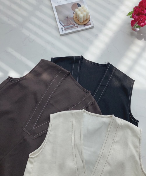 AS KNOW AS plus(アズノゥアズプラス)の「〇リネンライク ステッチVネックベスト(ベスト・レディース・アイボリー/ブラック/ブラウン・FREE)」の16枚目の写真