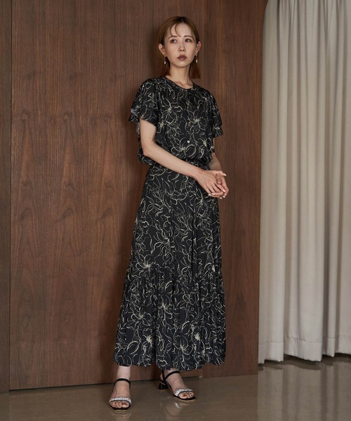 ROPE' PICNIC(ロペピクニック)の「【emur/エミュール】セットアップ対応/アートフラワー柄スカート(スカート・レディース・ブラック/サックスブルー・38)」の5枚目の写真