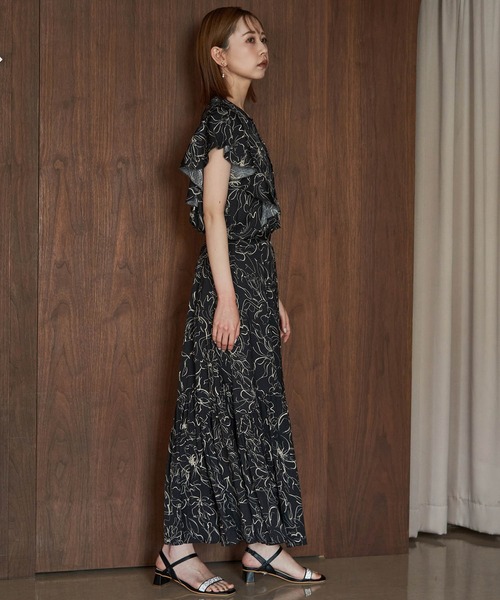 ROPE' PICNIC(ロペピクニック)の「【emur/エミュール】セットアップ対応/アートフラワー柄スカート(スカート・レディース・ブラック/サックスブルー・38)」の7枚目の写真