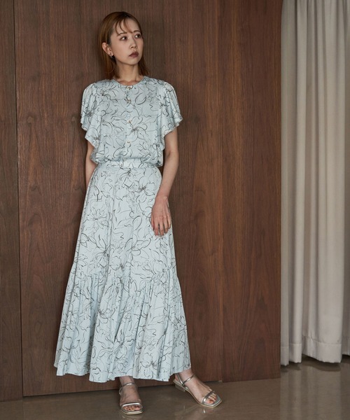 ROPE' PICNIC(ロペピクニック)の「【emur/エミュール】セットアップ対応/アートフラワー柄スカート(スカート・レディース・ブラック/サックスブルー・38)」の9枚目の写真