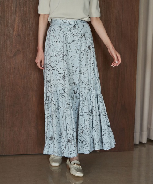 ROPE' PICNIC(ロペピクニック)の「【emur/エミュール】セットアップ対応/アートフラワー柄スカート(スカート・レディース・ブラック/サックスブルー・38)」の15枚目の写真