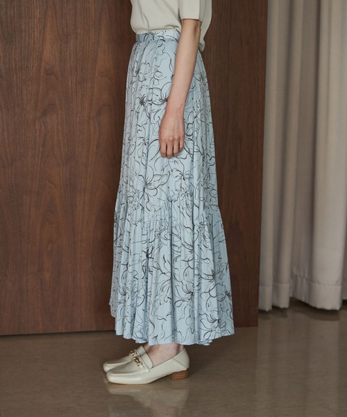 ROPE' PICNIC(ロペピクニック)の「【emur/エミュール】セットアップ対応/アートフラワー柄スカート(スカート・レディース・ブラック/サックスブルー・38)」の18枚目の写真