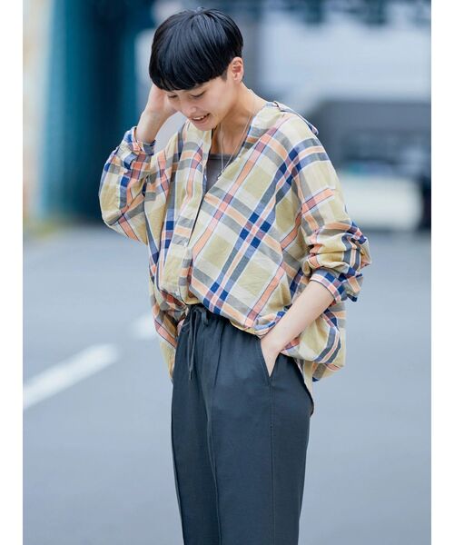 AMERICAN HOLIC（アメリカンホリック）の「インドコットンマドラスチェックシャツ（シャツ/ブラウス・レディース・サックスブルー/ライトベージュ/ネイビー/ピンク・L/M）」の10枚目の写真