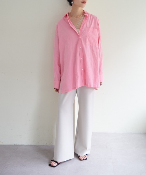 SHENERY(シーナリー)の「コットンベーシックオーバーシャツ(シャツ/ブラウス・レディース・ピンク/オフホワイト・FREE)」の4枚目の写真