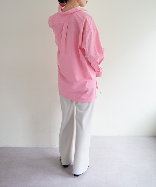 SHENERY(シーナリー)の「コットンベーシックオーバーシャツ(シャツ/ブラウス・レディース・ピンク/オフホワイト・FREE)」の11枚目の写真