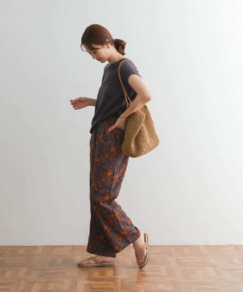 URBAN RESEARCH DOORS(アーバンリサーチドアーズ)の「コットンリネンサカリバーボートネックプルオーバー(Tシャツ/カットソー・レディース・ナチュラル/イエロー系その他/チャコールグレー・MEDIUM)」の4枚目の写真